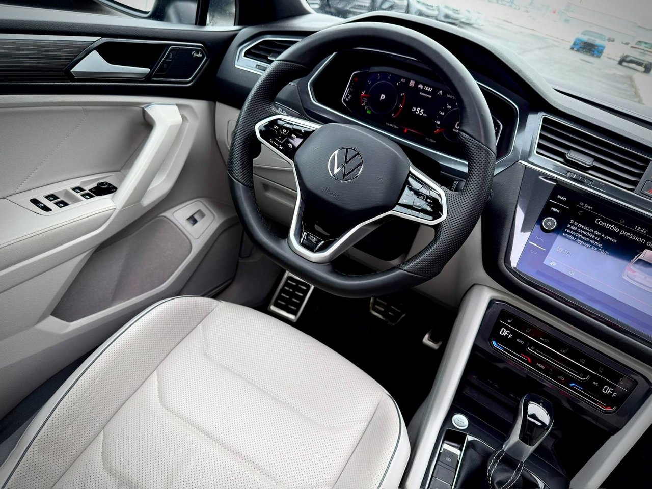 2022 Volkswagen Tiguan Notre-Dame-des-Prairies - photo #18
